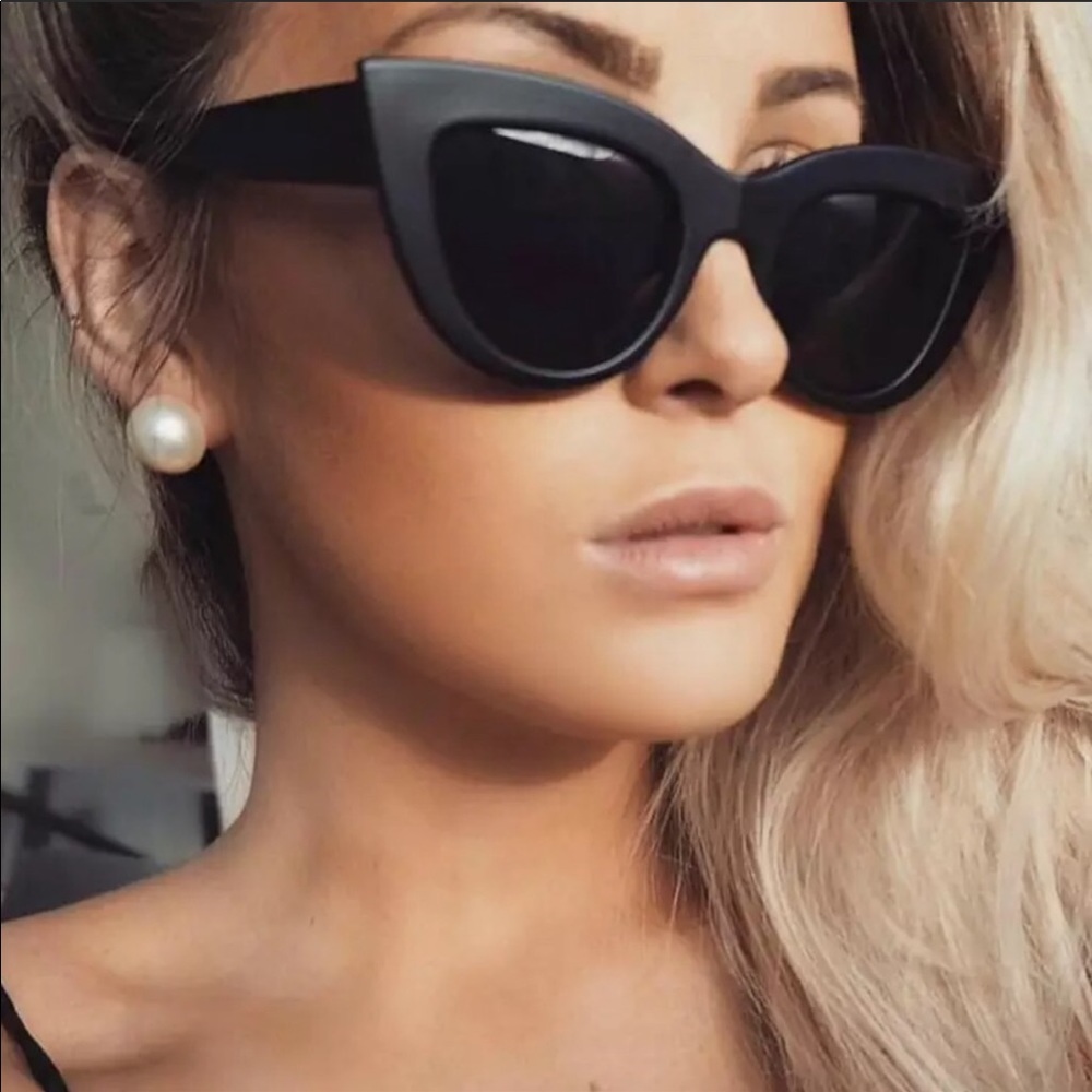 HP! Black cat eye sunglasses - Picture 2 of 6